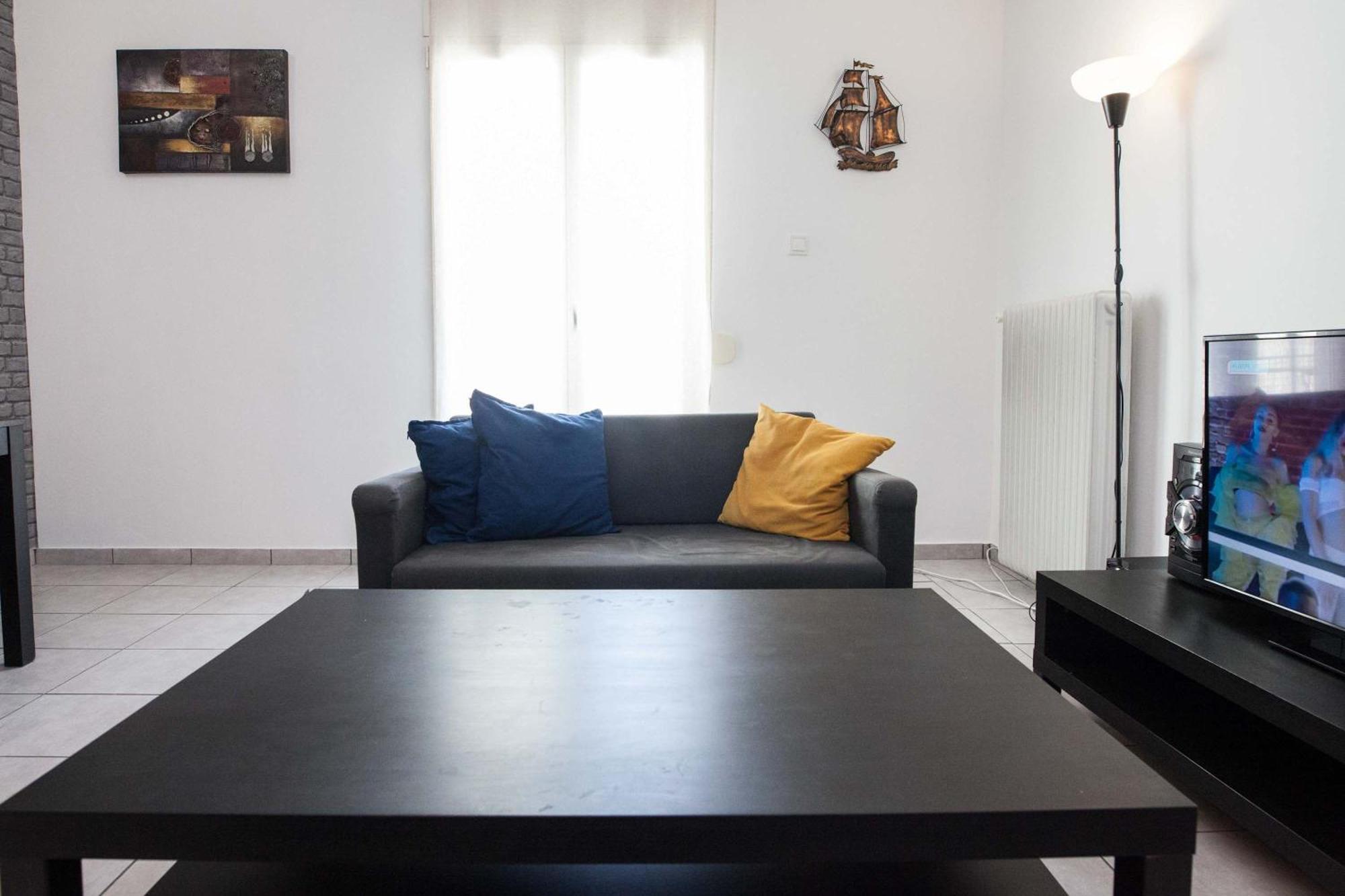 Stylish 1 Bd Apt With Balcony In Kato Petralona * Athens