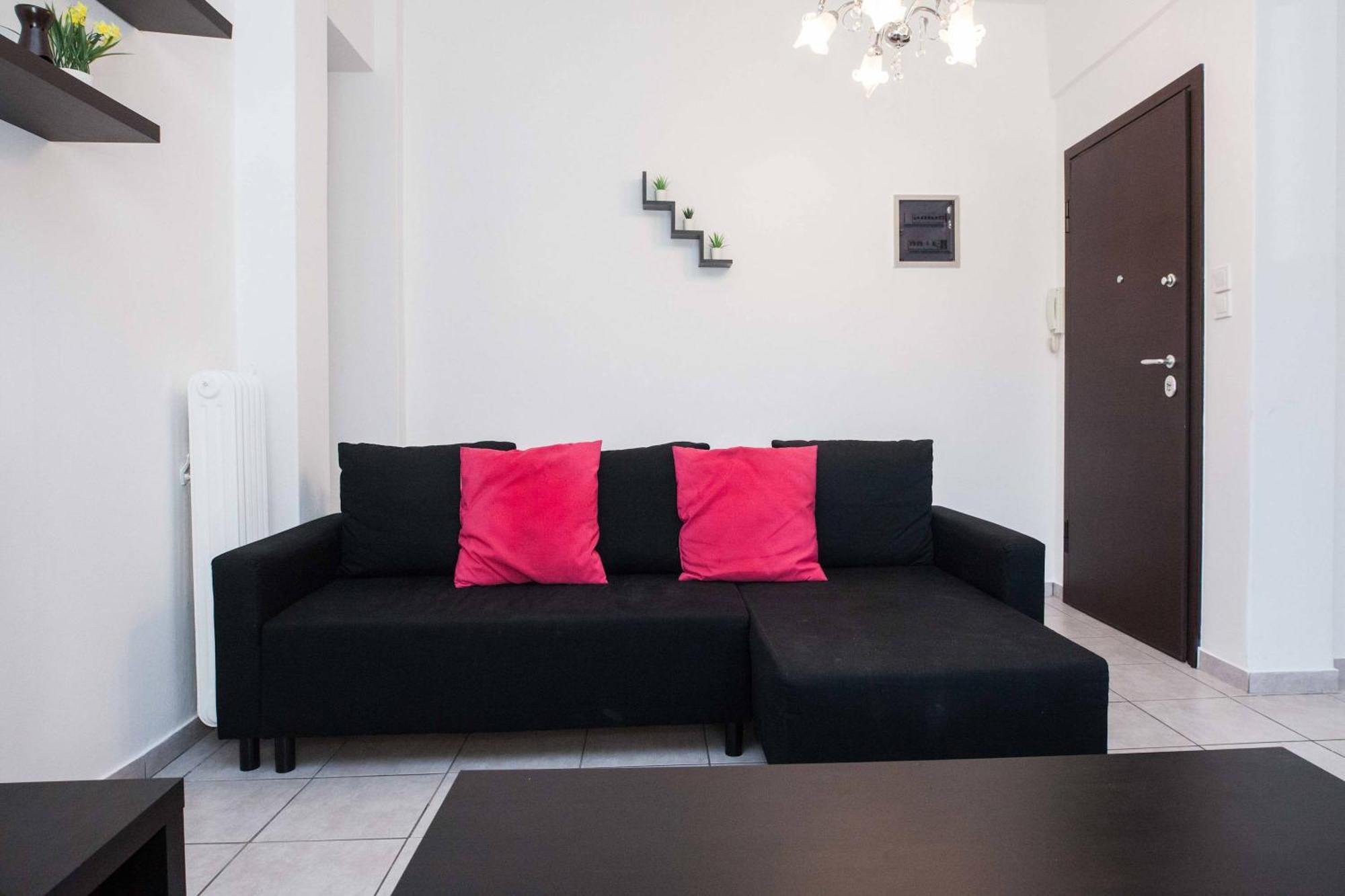 Stylish 1 Bd Apt With Balcony In Kato Petralona